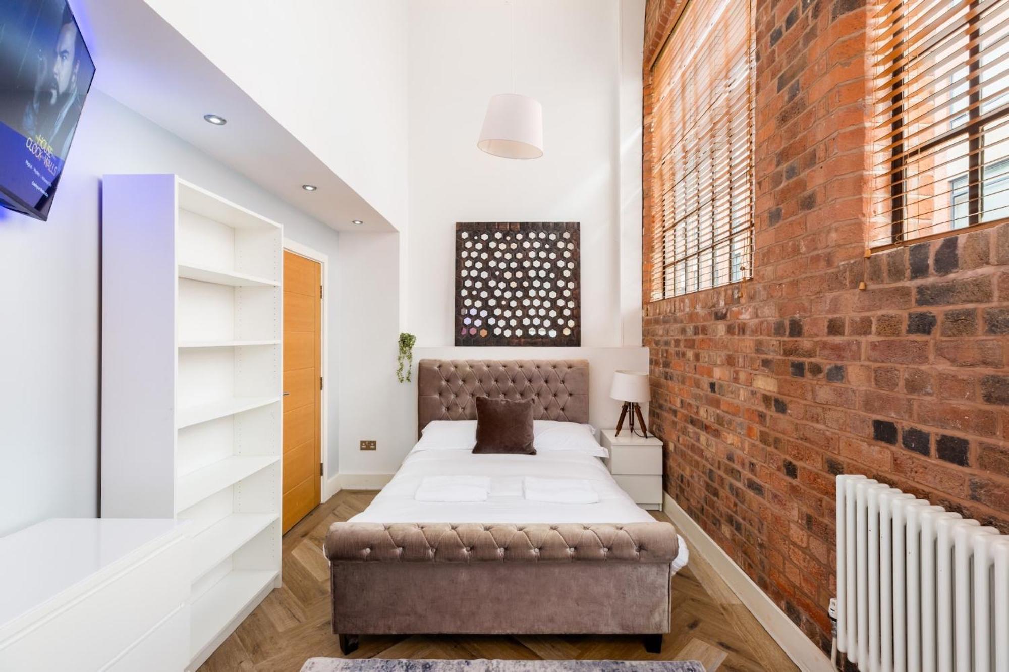 High End Luxury Townhouse In Jq, 4 Bedrooms, Flat Screen Tv In All Rooms, Free Parking, Near Birmingham City Centre Deposit Required Ngoại thất bức ảnh