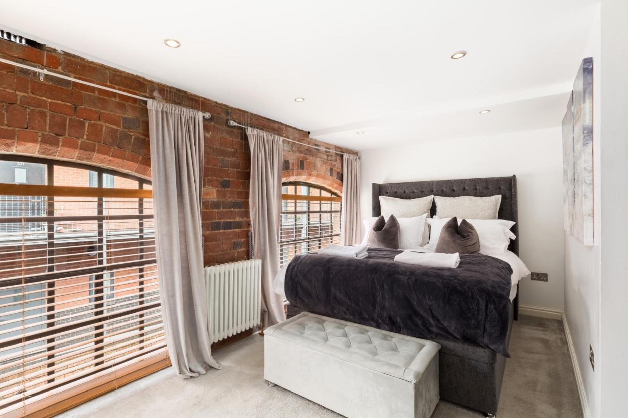 High End Luxury Townhouse In Jq, 4 Bedrooms, Flat Screen Tv In All Rooms, Free Parking, Near Birmingham City Centre Deposit Required Ngoại thất bức ảnh