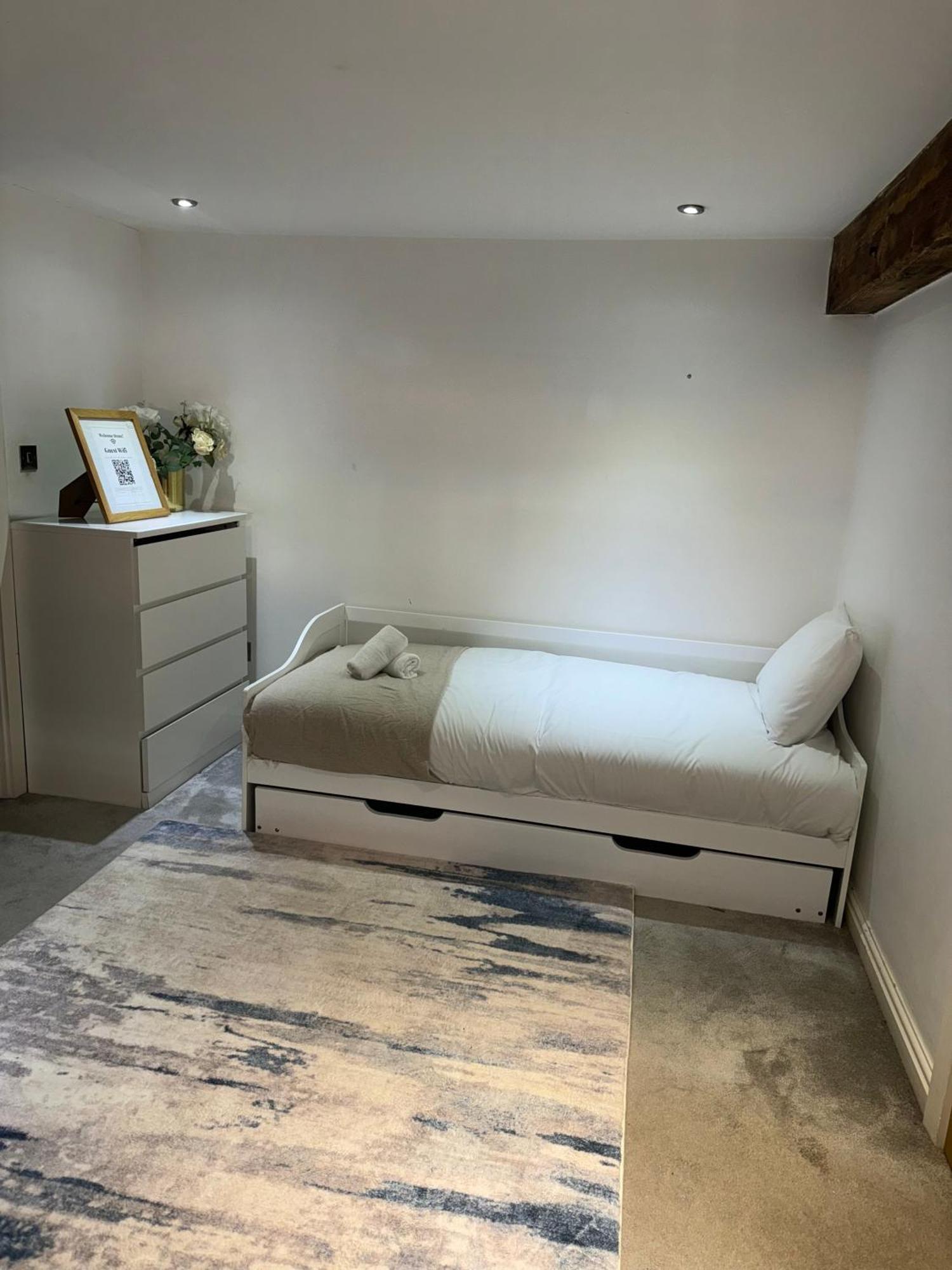 High End Luxury Townhouse In Jq, 4 Bedrooms, Flat Screen Tv In All Rooms, Free Parking, Near Birmingham City Centre Deposit Required Ngoại thất bức ảnh